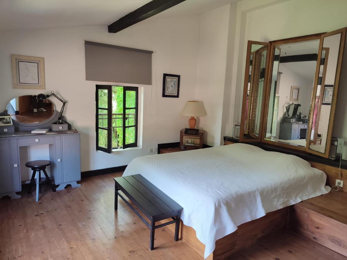 Chambre D'Hotes Le Moulin De Moulis Екстер'єр фото
