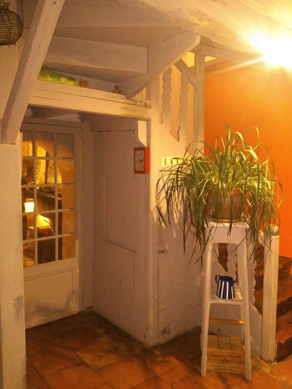 Chambre D'Hotes Le Moulin De Moulis Екстер'єр фото